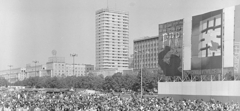 QUIZ. Historia Polski czasów PRL. Pytamy nie tylko o ważne daty. Będzie 10/10?