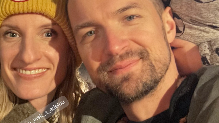 Viktor Vincze s Adelou aj synom na proteste 17.novembra 2025, IG: @viktorvincze