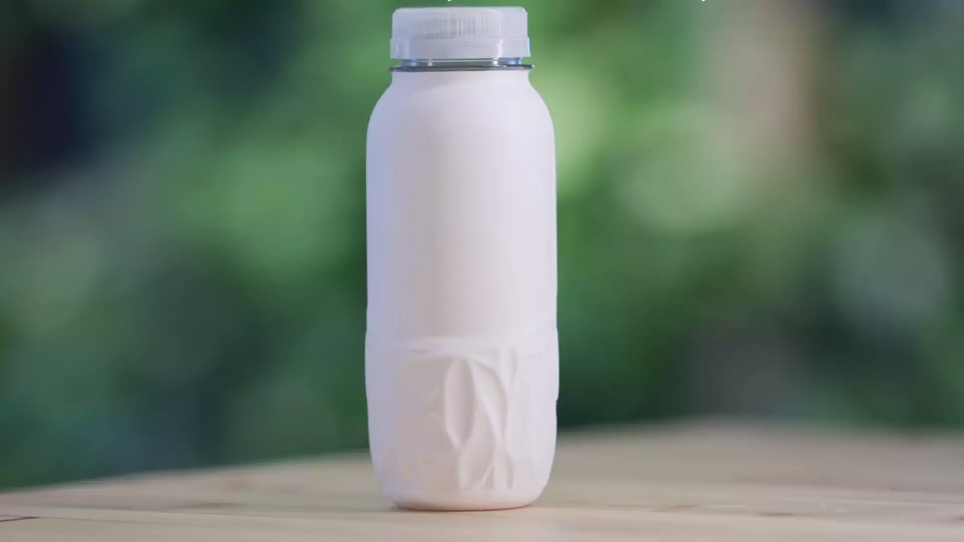 Coca-Cola pokazała projekt papierowych butelek. Kiedy pojawią się w sklepach?