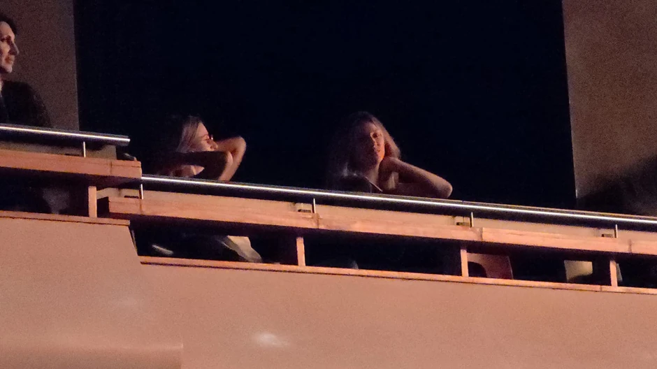 Rada Manojlović sa sestrom na koncertu Snežane Đurišić