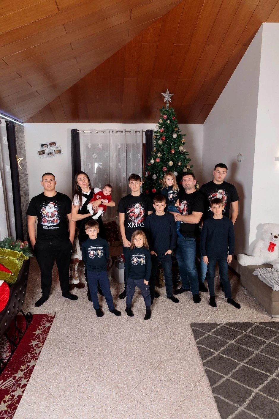 Svi zajedno su učestvovali u kićenju