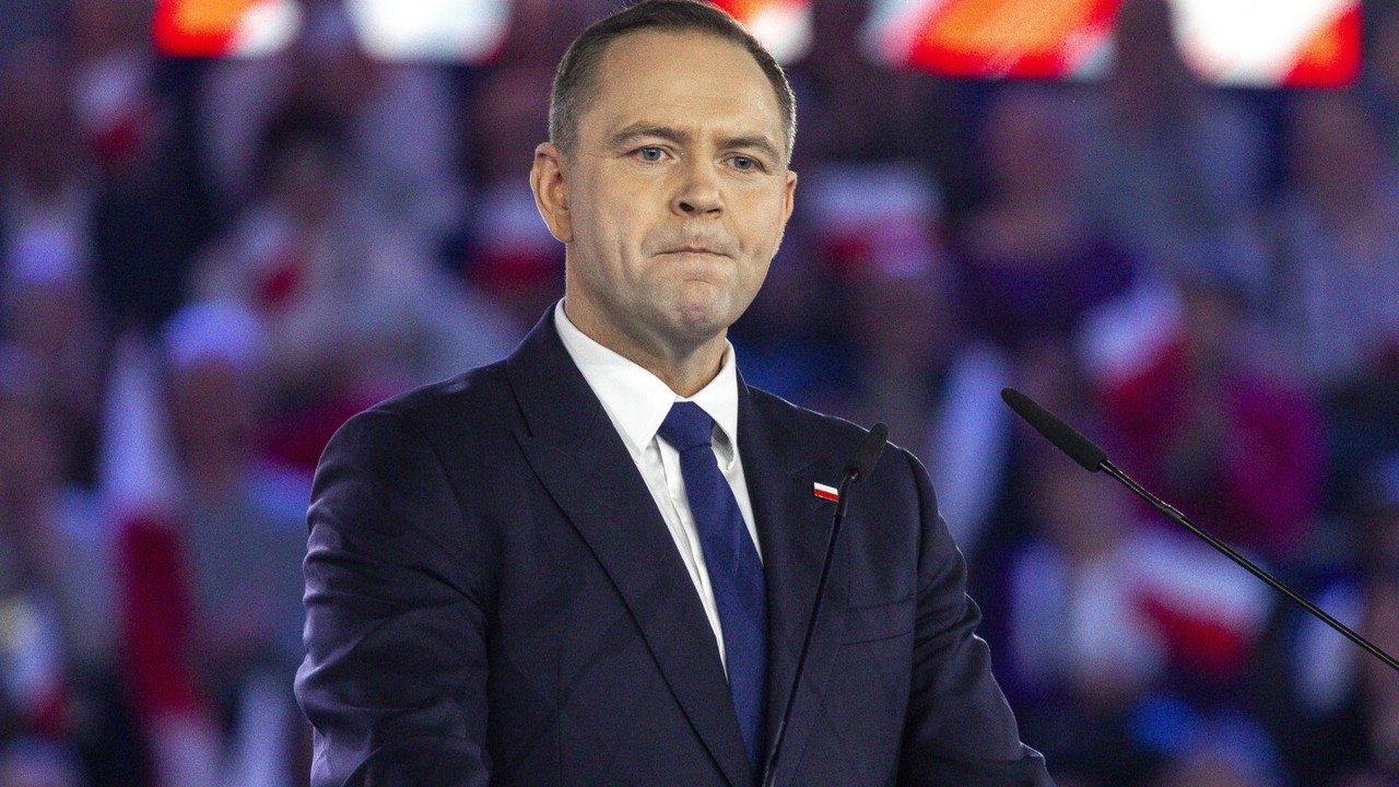 "Stan Wyjątkowy" ujawnia: żeby przejąć kawalerkę pana Jerzego, Nawrocki przyprowadził notariusza do aresztu