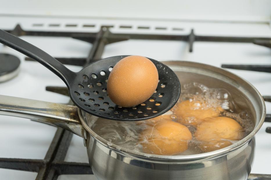 Soha ne öntsd ki tojásfőzés után a vizet, hatalmas hibát követsz el: ezt jobb, ha tudod te is fotó: Getty Images