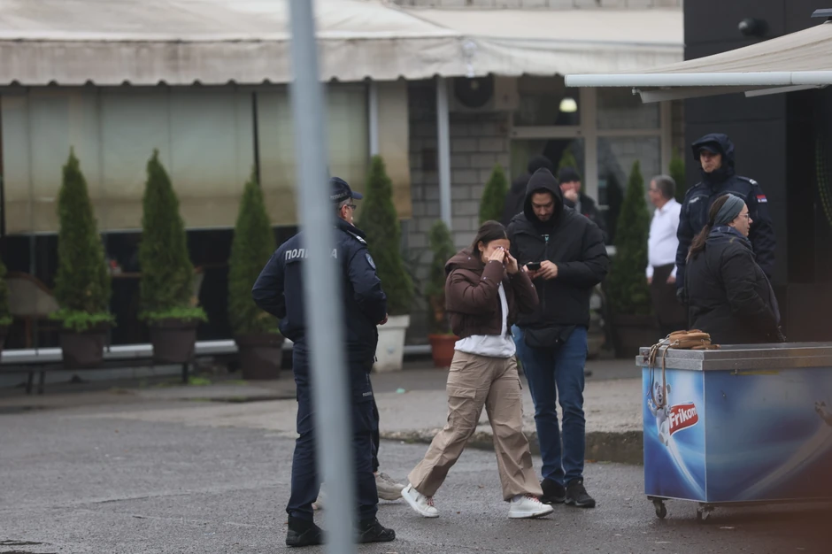 Sestra ubijenog Tadije Pantića na mestu ubistva na Novom Beogradu