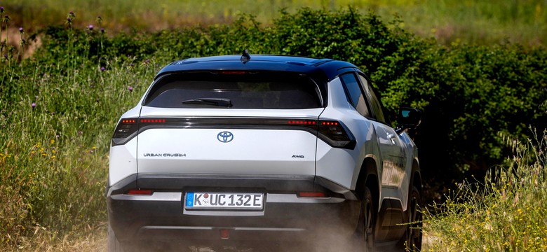 Nowa Toyota wjeżdża do Polski. Świetny styl i gwarancja na 1 mln km hitem