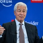 Dajmon: Trampov predlog da se kamate na kartice ograniče bi doneo ekonomsku katastrofu