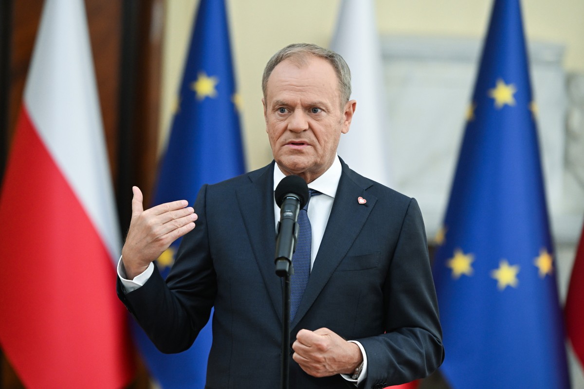 Warszawa, 14.05.2024. Premier Donald Tusk podczas konferencji prasowej po posiedzeniu rządu, 14 bm. w siedzibie KPRM w Warszawie. (mr) PAP/Radek Pietruszka