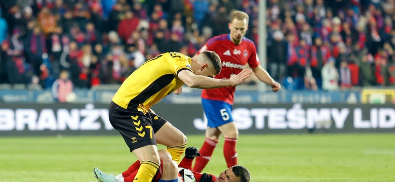 W Częstochowie zatrzęsła się ziemia. GKS Katowice zaskoczył piłkarzy Marka Papszuna