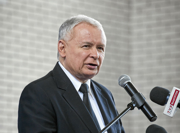 Jarosław Kaczyński chwali Tuska. "Zachował się przyzwoicie"