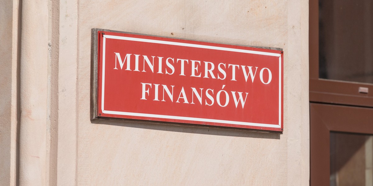 Byli już urzędnicy Ministerstwa Finansów są podejrzani o kierowanie mafią VAT-owską. "Rzeczpospolita" ustaliła, że z resortu odeszli bez uszczerbku finansowego, bo nie zwolniono ich dyscyplinarnie