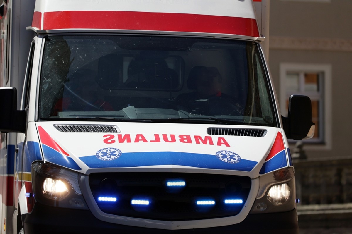 Brak lekarzy chętnych do pracy w karetkach, a grożą za to kary