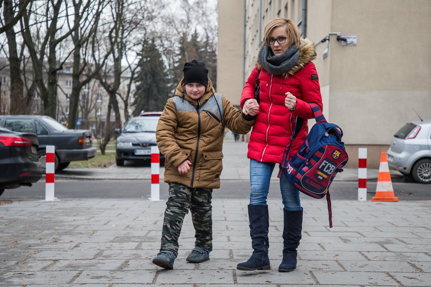 Urzędnicy zagrodzili dzieciom drogę do szkoły