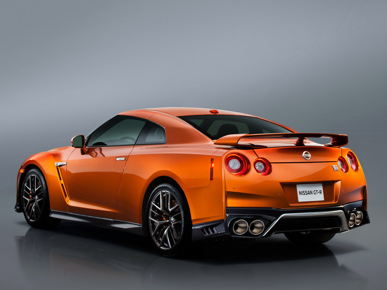 Nissan GT-R 2016