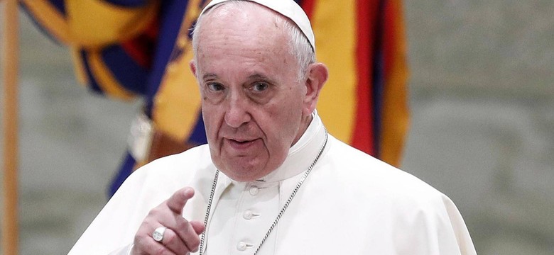 Papież Franciszek: Przykry jest widok nuncjusza w markowych ubraniach