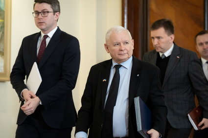 "Jarosław Kaczyński zdecyduje o mrożeniu firm". Eksperci o nowej ustawie