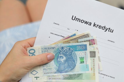 Jak kredyt gotówkowy wpływa na twoją zdolność kredytową?