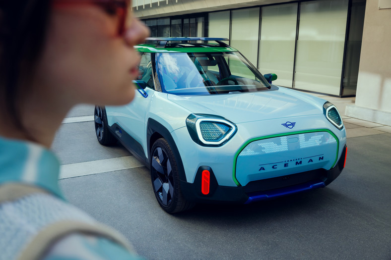 MINI Concept Aceman (prototyp; 2022 r.)