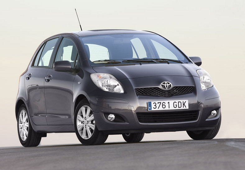 Bolonia 2008: Toyota Yaris FL, nowy silnik 1,33 Dual VVT-i i niższe zużycie paliwa