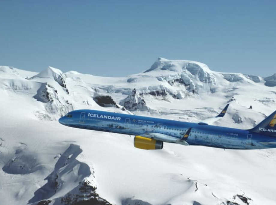 Icelandair na swoje 80. urodziny na kadłubie namalował islandzki lodowiec Vatnajökull