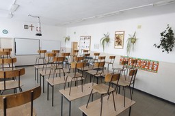 czy dziś są zamknięte szkoły przez mróz