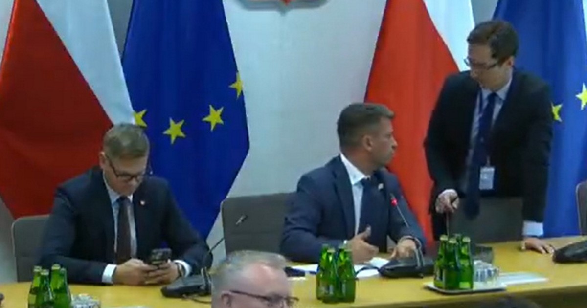 Skandaliczna wpadka na komisji. Wszyscy usłyszeli soczystą wiązankę