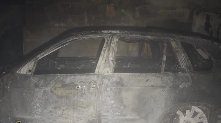 Egy másik lakó BMW-je gyulladt ki, onnan terjedt át a tűz Nagy Mártonék autójára