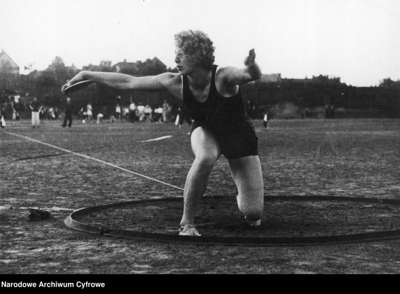 Jadwiga Wajsówna. Zawody lekkoatletyczne kobiet w Czeladzi