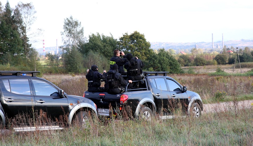 Zaangażowane zostaly najnowocześniejsze środki techniczne, jakimi dysponuje małopolska policja