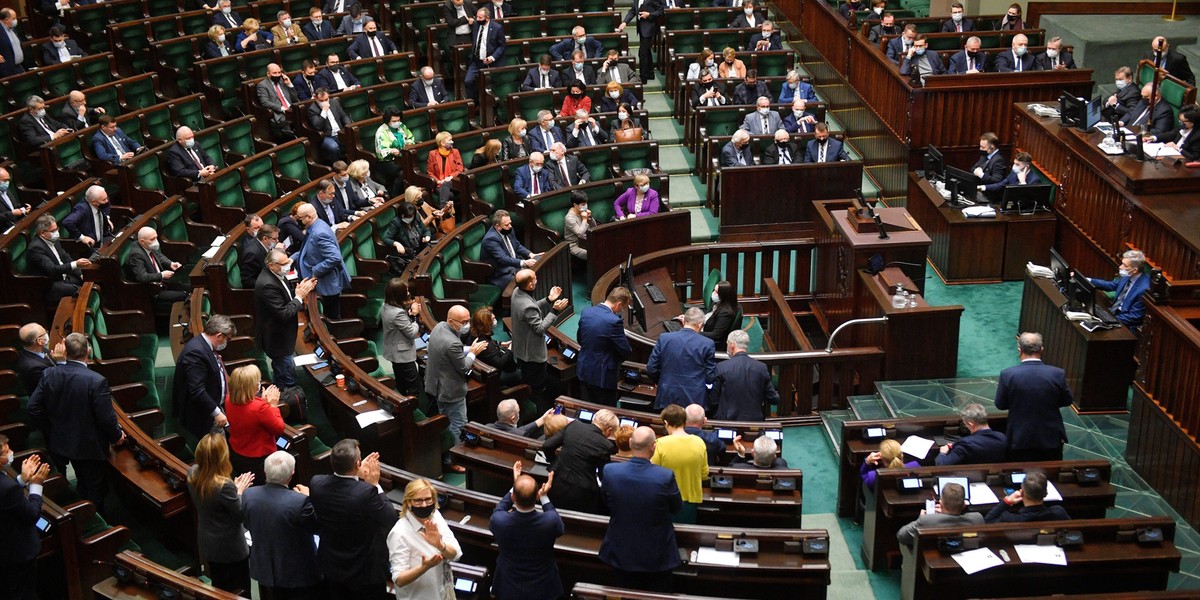 Sejm przyjął ustawę o pomocy uchodźcom z Ukrainy. 