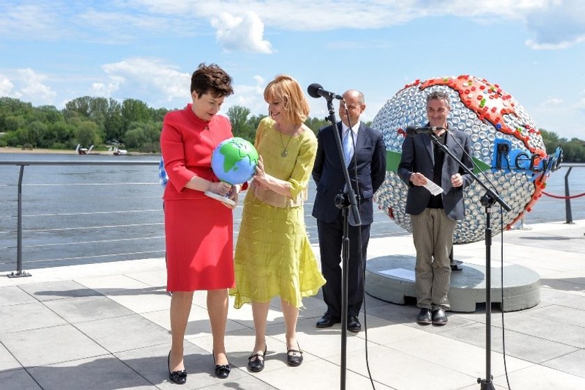 To wyjątkowe rzeźby. Przypominają o czymś bardzo ważnym