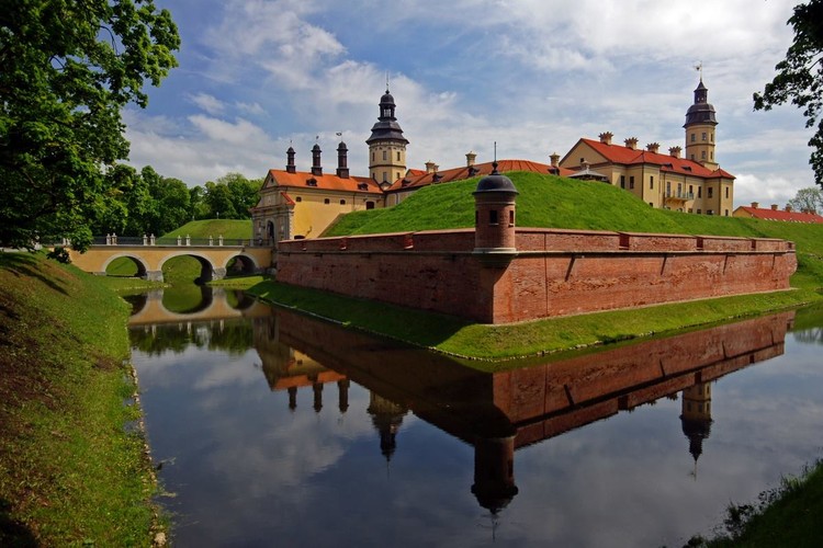 Zamek w Nieświeżu, który w przeszłości stanowił rezydencję Radziwiłłów.
