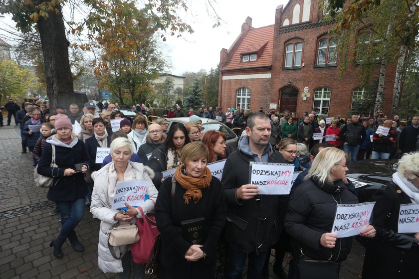 Protest przed kurią w Gdańsku