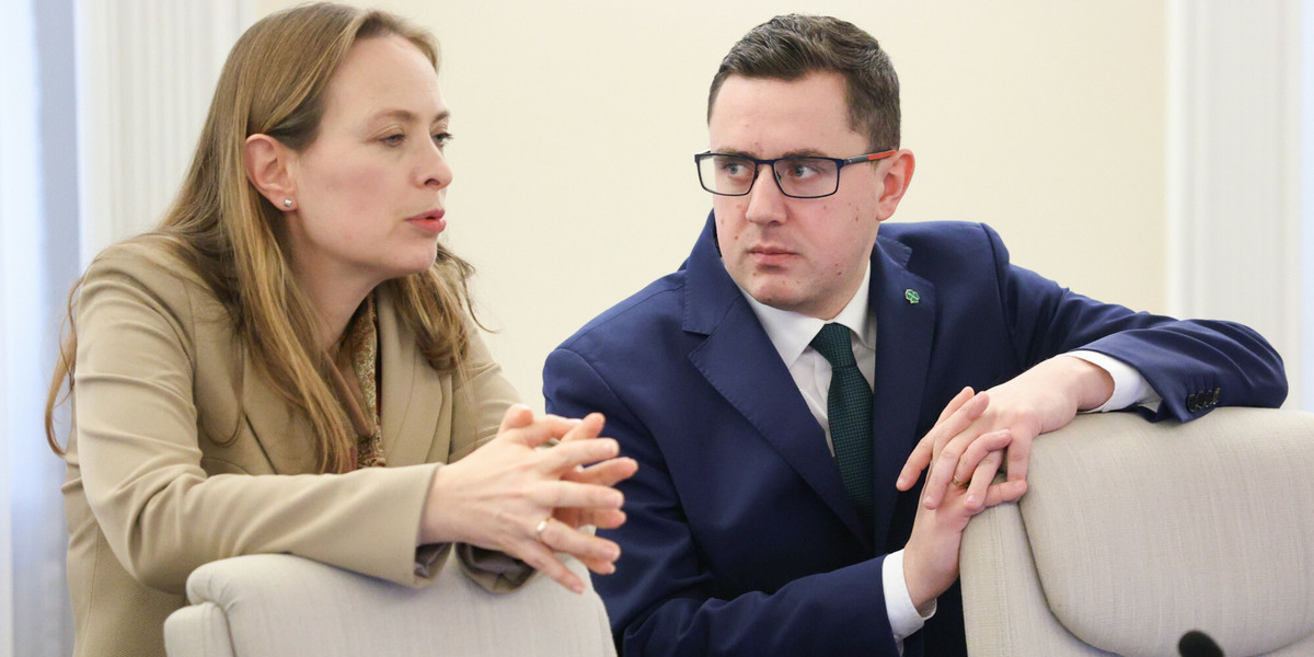 Od lewej: ministra funduszy Katarzyna Pełczyńska-Nałęcz i wiceminister klimatu Miłosz Motyka