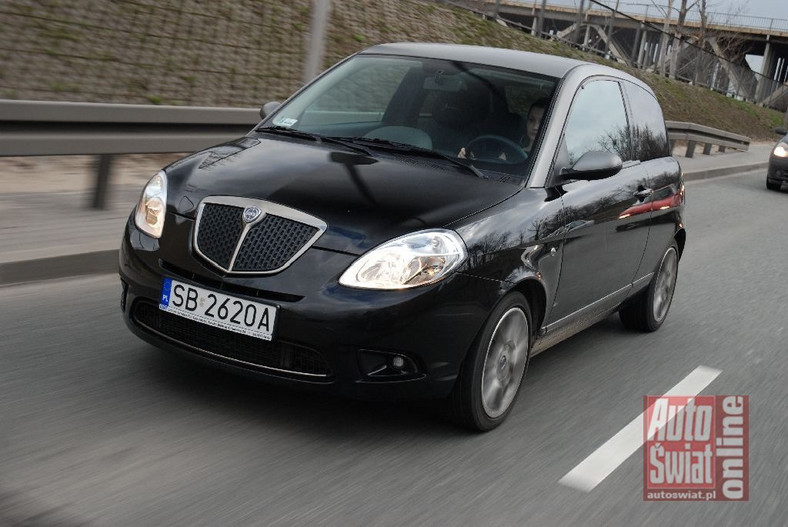 Lancia Ypsilon