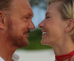 Pazurowie jednak sprzedają rezydencję na Mazurach. 'Nie będziemy wyskakiwać z gaci'