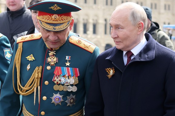 ON PREDVODI ZAVERU PROTIV PUTINA?! "Car" u strahu, najveća opasnost mu preti od BLISKOG PRIJATELJA: Ruski lider se potpuno povukao iz javnosti