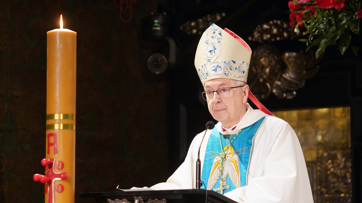 Koronawirus. Abp Gądecki apeluje do wiernych