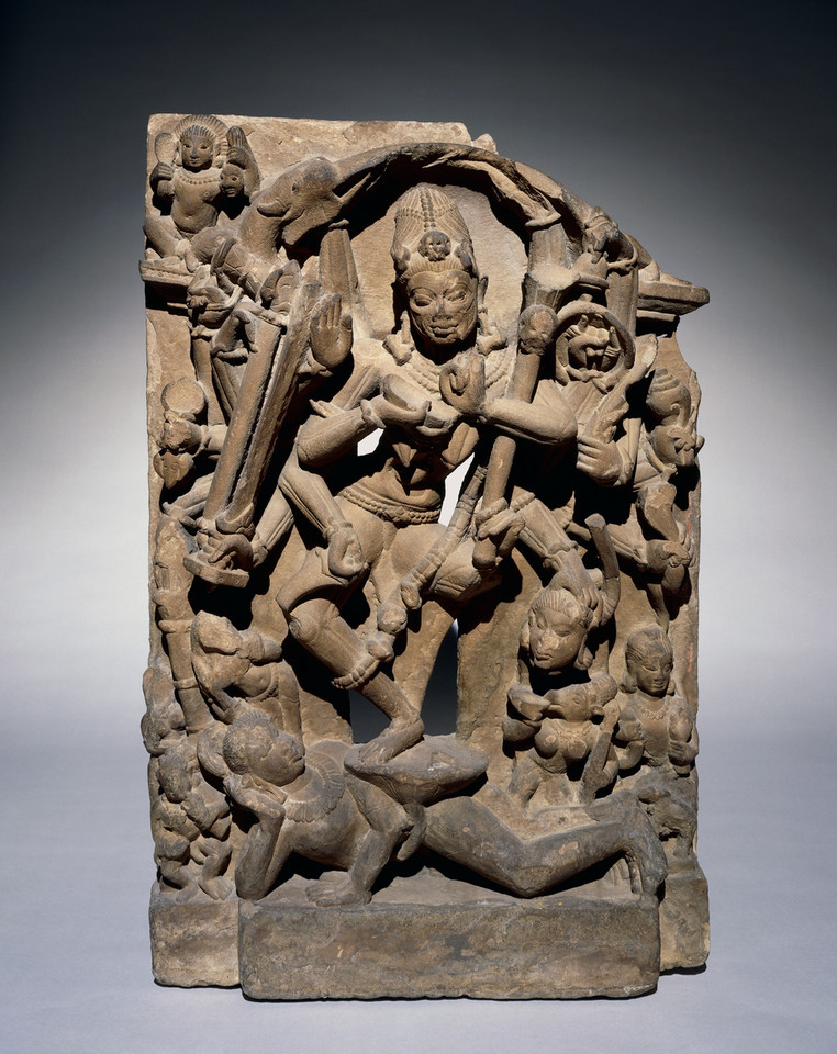 Chamunda dancing on a corpse (Madhya Pradesh, środkowe Indie, IX w.)