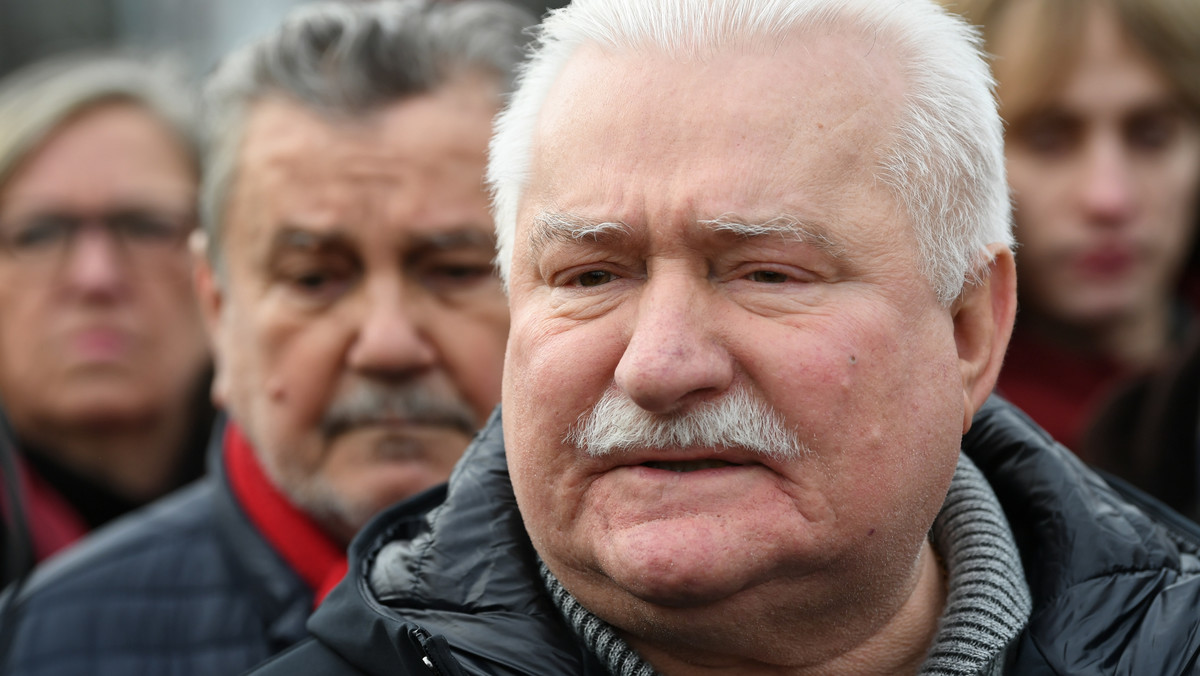 Jako współtwórca i przewodniczący Solidarności, od zarania do odejścia na urząd prezydenta, zabraniam panu powoływać się na "Solidarność" - napisał były prezydent Lech Wałęsa, zwracając się do prezydenta Andrzeja Dudy.