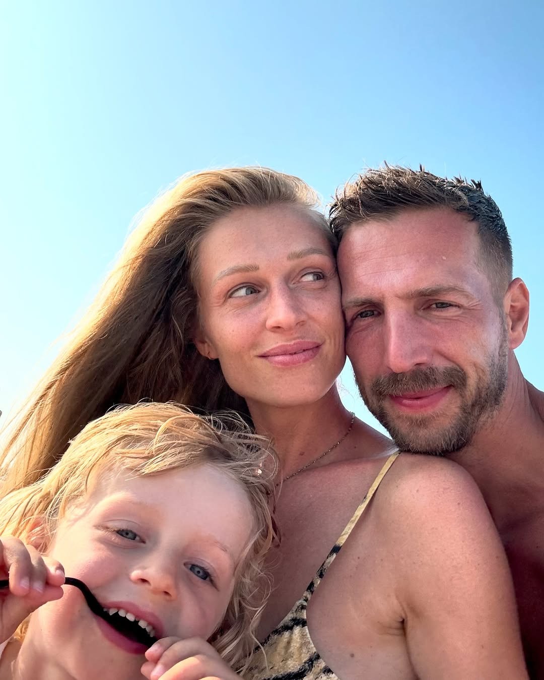 Česká modelka Veronika Kašáková s rodinou. 
