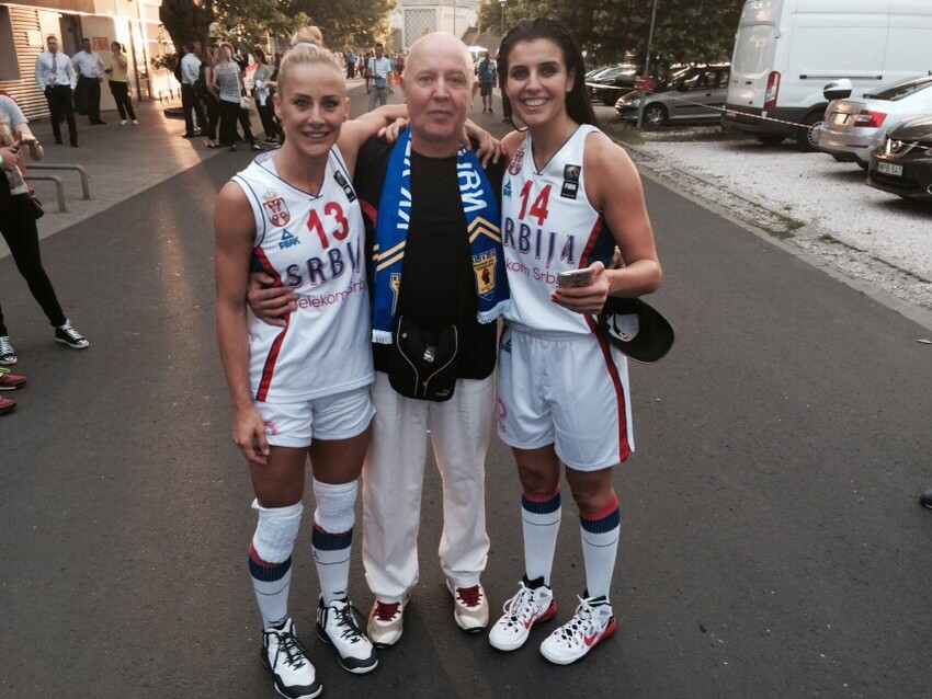 Milan Dabović sa ćerkama Milicom i Anom