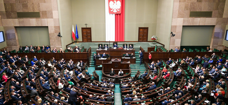 Drugi dzień posiedzenia Sejmu. Przewidziana obecność Andrzeja Dudy