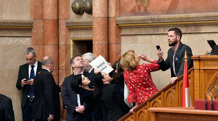 A pulpitusfoglalást is közvetítette Tordai Bence / Fotó: MTI - Máthé Zoltán