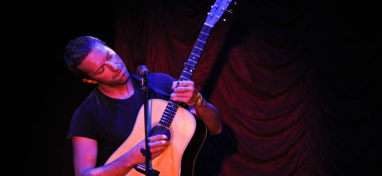 Chris Martin zaśpiewał na pogrzebie syna Joe Bidena