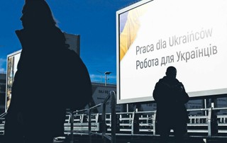 Obcy na zawsze. Migracja w czasach niepewności