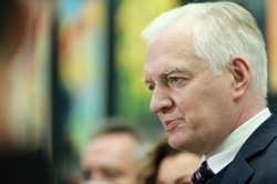 "Nie oceniam dawnych kolegów, którzy pozostali w rządzie"