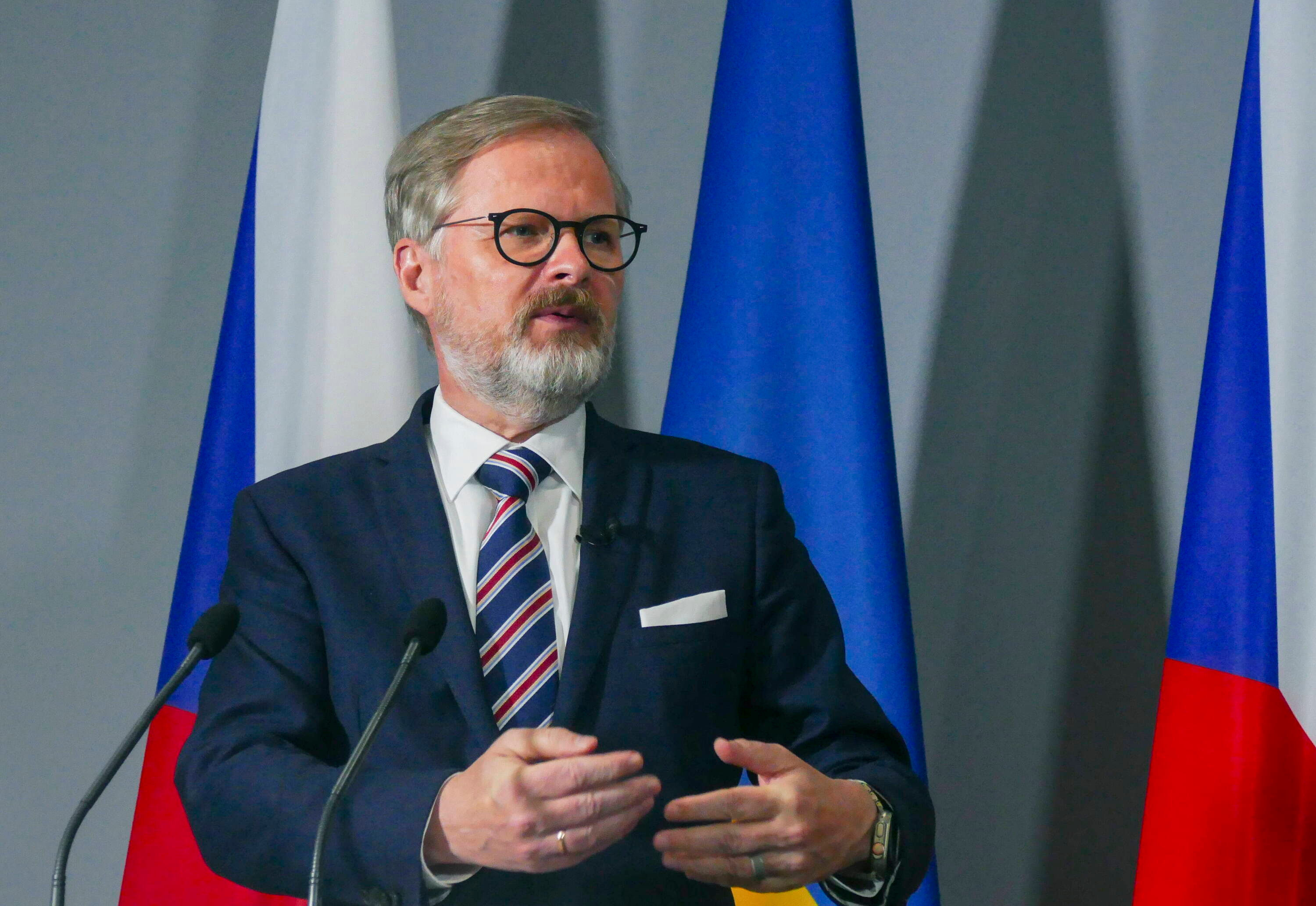 Fiala ostrzega Ficę: Słowacja w izolacji przez sankcje