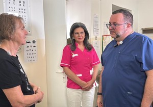 Direktor UKC Niš, doc. dr Milan Lazarević, poručio je da je rezultat postignut ogromnim angažovanjem celog medicinskog tima.