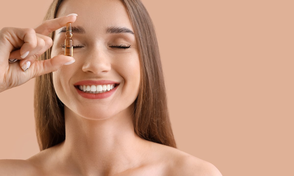 To kosmetyczna perełka, którą mało kto zna. Domowa mezoterapia, która naprawdę działa