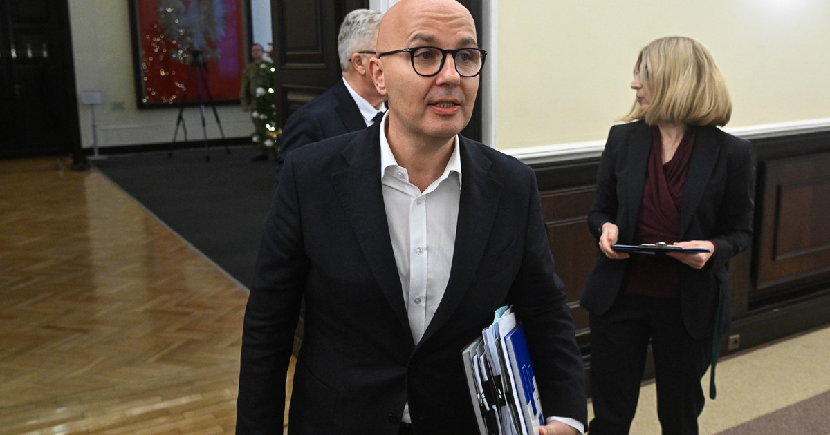 Kulisy odejścia Roberta Kropiwnickiego z rządu. Plotki krążyły od miesięcy